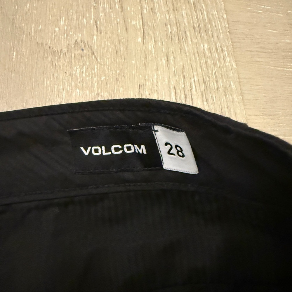 Volcom Boys 28 or size 16 Black Shorts for school - Picture 6 of 10